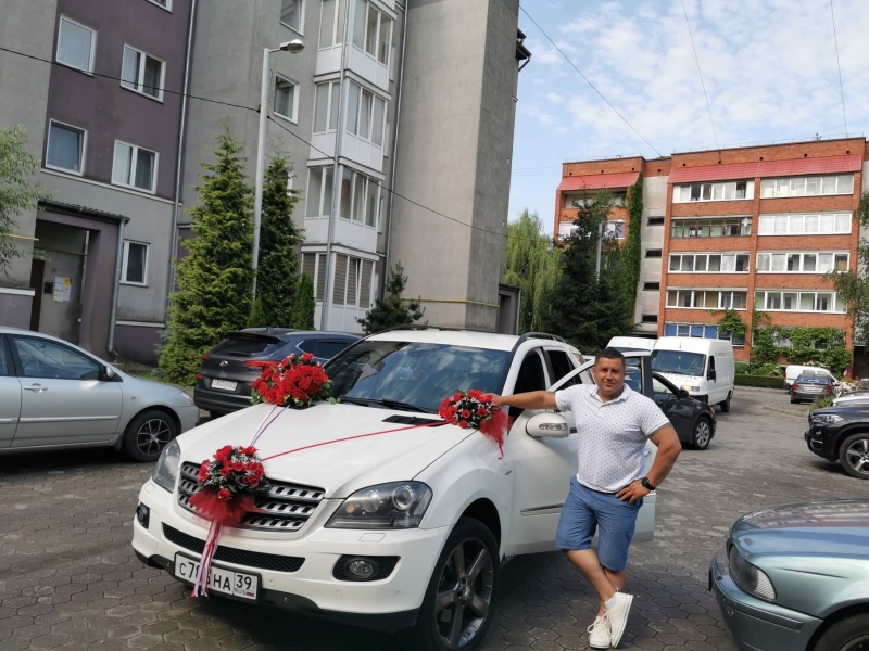 Аренда автомобиля VIP-класса ML 350 Mercedes